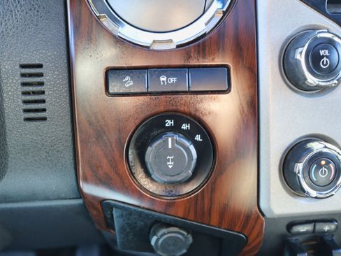 Used 2014 Ford F350 Lariat w/ Lariat Ultimate Package image 28