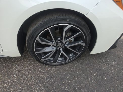 Used 2020 Toyota Corolla XSE image 8