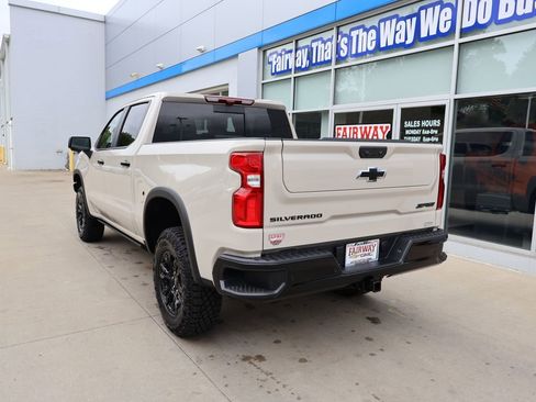 New 2026 Chevrolet Silverado 1500 ZR2 w/ Dark Appearance Package AWD/4WD image 8