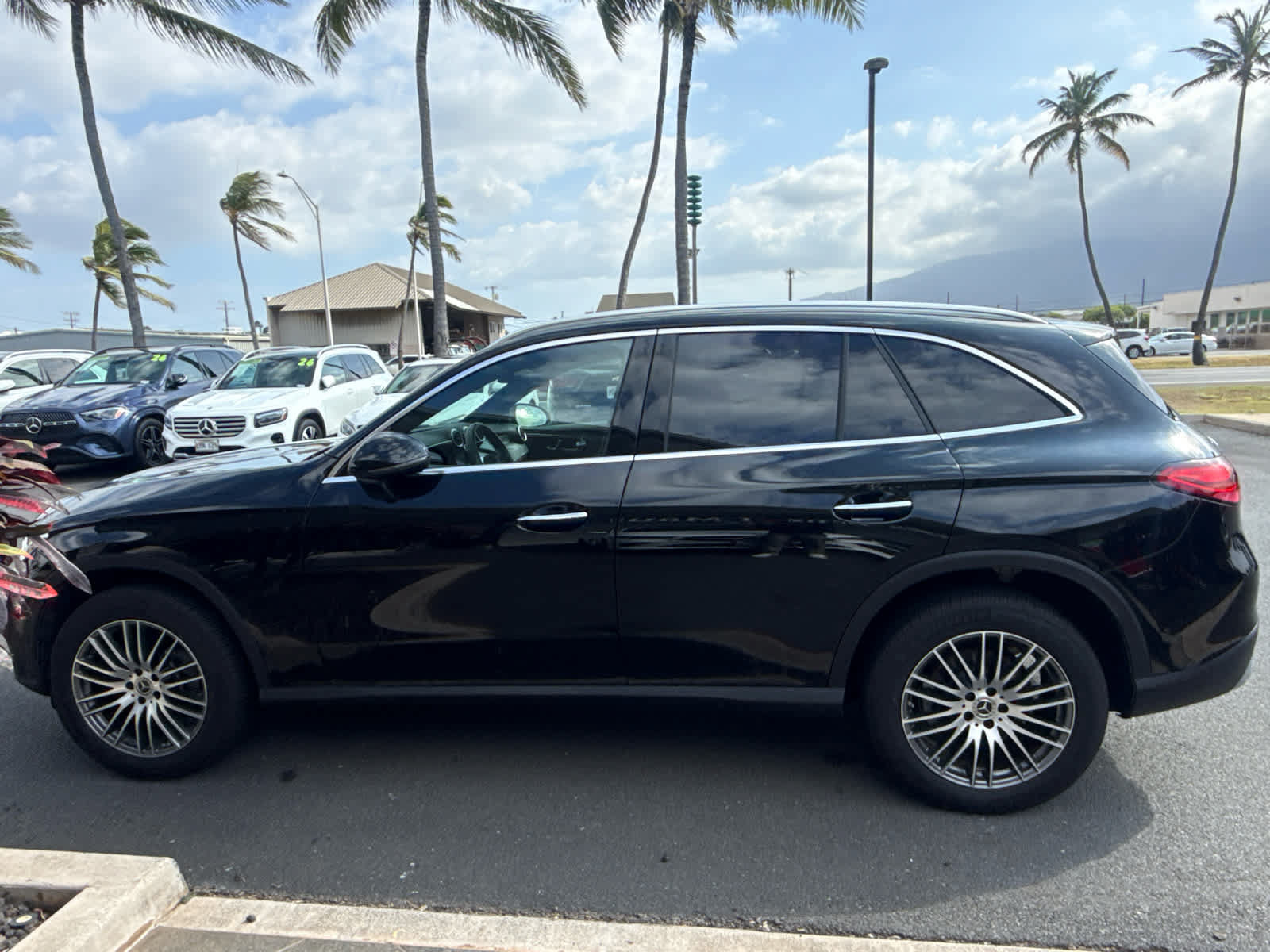 Used 2026 Mercedes-Benz GLC 300 image 8
