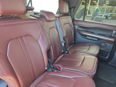 Used 2024 Ford Expedition Max Limited AWD/4WD image 16