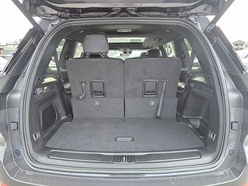 New 2025 Jeep Grand Cherokee L Limited w/ Black Appearance Package image 17