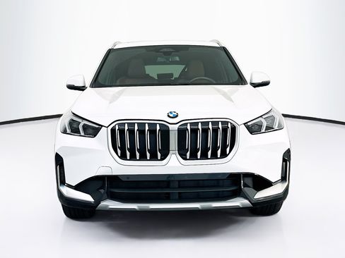 Used 2026 BMW X1 xDrive28i AWD/4WD image 2