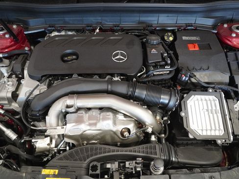 New 2026 Mercedes-Benz GLB 250 4MATIC image 32