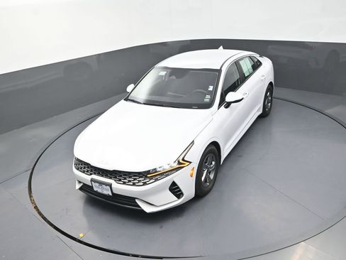 Used 2023 Kia K5 LXS image 16