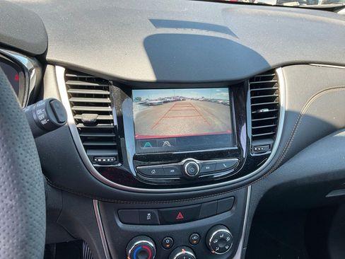 Used 2017 Chevrolet Trax LS FWD image 13