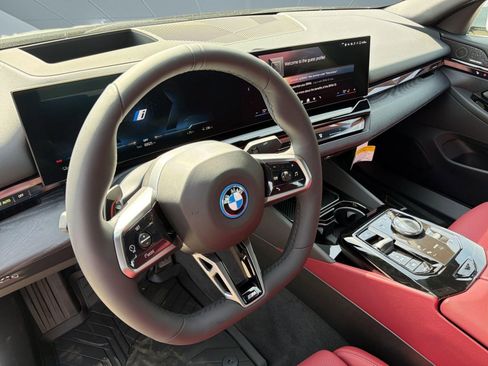 New 2026 BMW i5 eDrive40 w/ M Sport Package RWD image 16