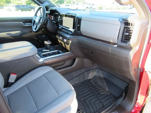 Used 2023 GMC Sierra 1500 SLT w/ SLT Premium Plus Package AWD/4WD image 11