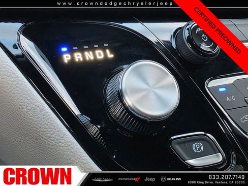 Certified 2024 Chrysler Pacifica Select image 25