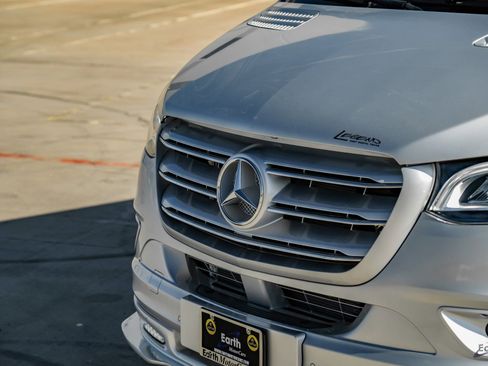 Used 2023 Mercedes-Benz Sprinter 3500 w/ Parking Package image 28