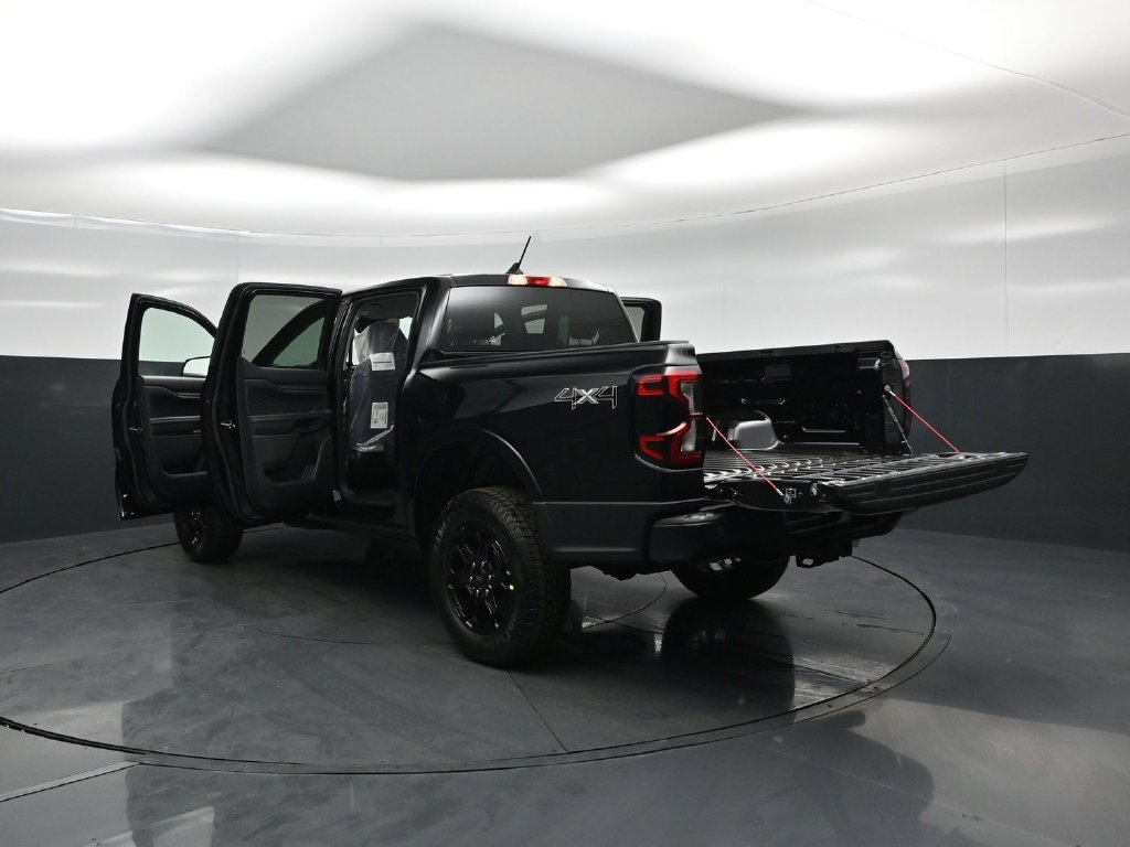 New 2026 Ford Ranger XLT w/ Black Appearance Package AWD/4WD image 30