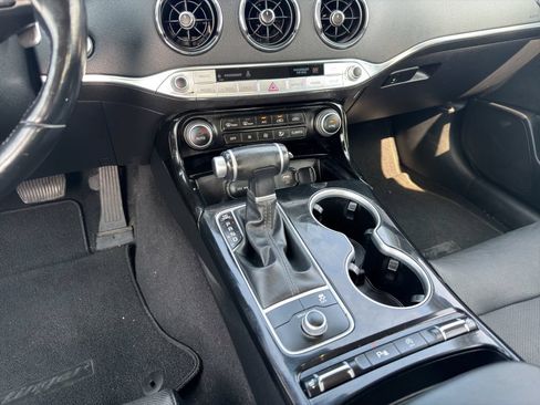 Used 2019 Kia Stinger RWD image 15