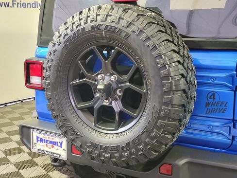 Used 2024 Jeep Wrangler Sport AWD/4WD image 32