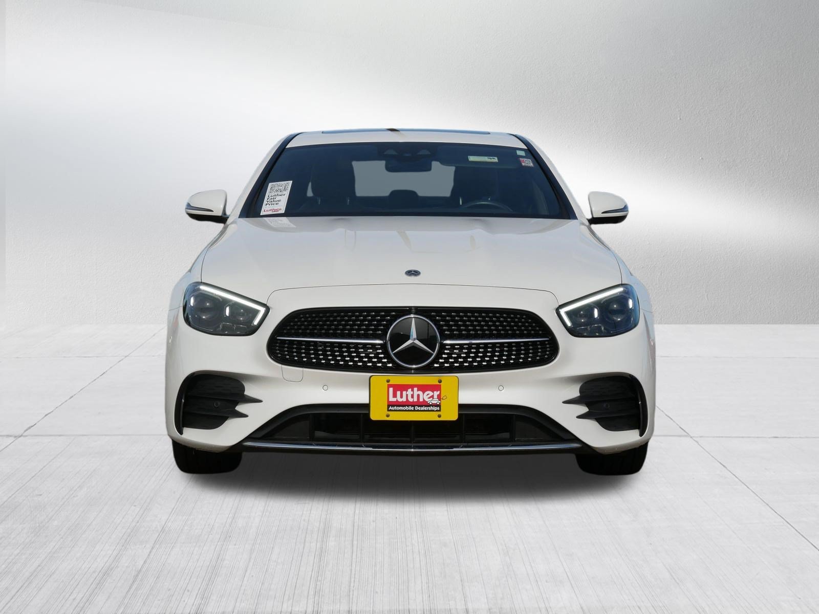 Used 2022 Mercedes-Benz E 450 4MATIC Sedan image 2