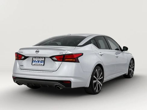 Used 2021 Nissan Altima 2.5 SR FWD image 7