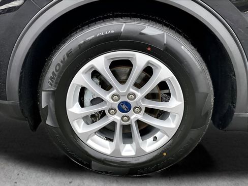 Used 2020 Ford Escape SE image 12