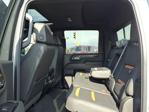 New 2026 GMC Sierra 2500 AT4 w/ AT4 Premium Plus Package image 7