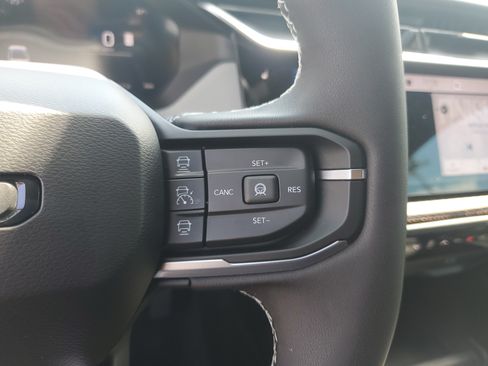 New 2026 Jeep Cherokee Limited AWD/4WD image 18