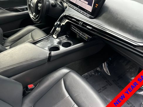 Used 2021 Toyota Mirai XLE image 16