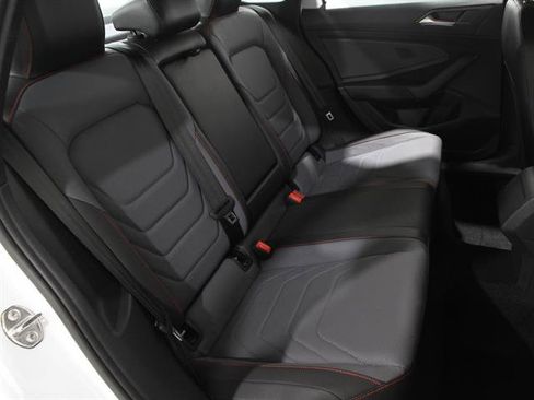 Used 2025 Volkswagen Jetta GLI Autobahn image 17