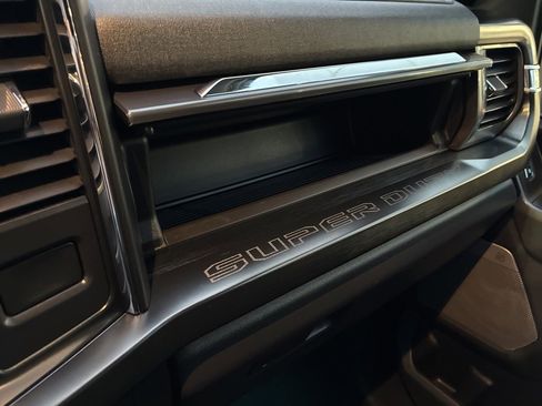 Used 2023 Ford F250 Lariat w/ FX4 Off-Road Package image 29