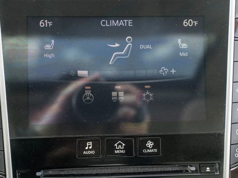 Used 2018 INFINITI Q50 Luxe w/ Essential Package (3.0T Luxe) AWD/4WD image 22