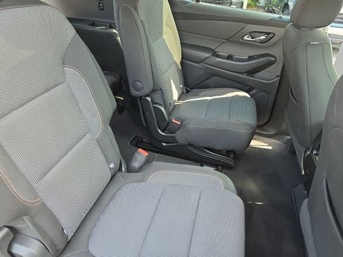 Used 2018 Chevrolet Traverse LT FWD image 27