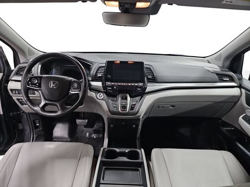 Used 2018 Honda Odyssey EX-L image 9