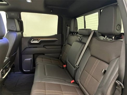 Used 2024 Chevrolet Silverado 1500 High Country w/ High Country Premium Package image 18