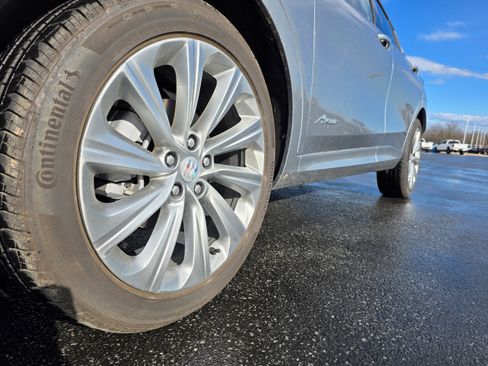 Used 2024 Buick Envista Avenir image 19