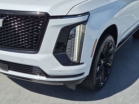 New 2026 Cadillac Escalade Platinum Sport w/ LPO, ONYX Package image 10