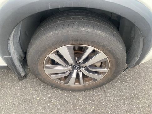 Used 2023 Nissan Pathfinder SL image 9