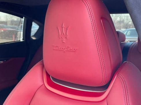 Used 2021 Maserati Quattroporte Trofeo image 4