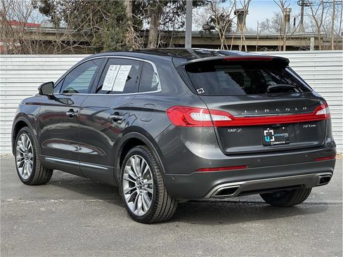 Used 2018 Lincoln MKX Reserve image 3