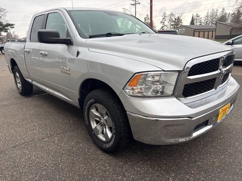 Used 2017 RAM 1500 Classic SLT AWD/4WD image 4