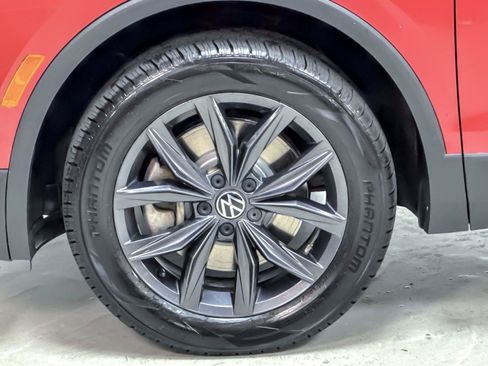 Used 2023 Volkswagen Tiguan SE FWD image 25