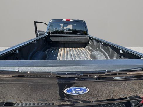 Used 2023 Ford F350 Lariat w/ FX4 Off-Road Package AWD/4WD image 17