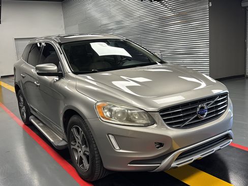 Used 2014 Volvo XC60 T6 AWD/4WD image 7
