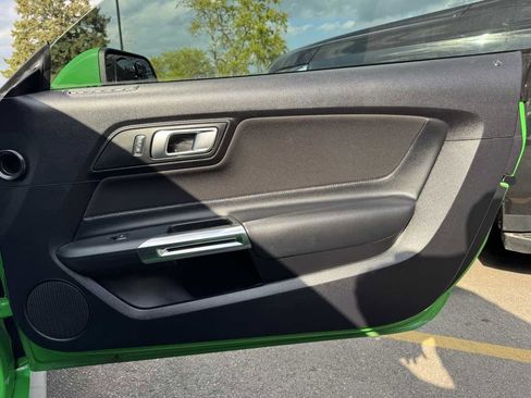 Used 2019 Ford Mustang GT w/ GT Performance Package RWD image 32