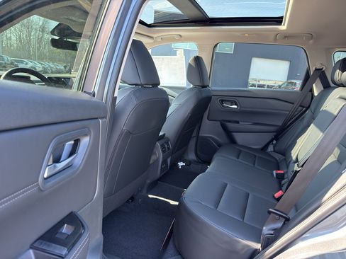 New 2026 Nissan Rogue SV AWD/4WD image 30