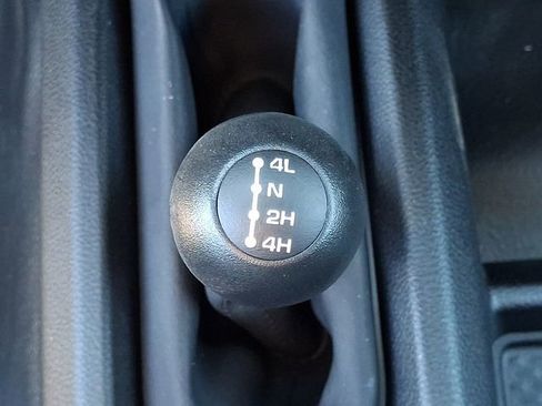 Used 2024 RAM 2500 Tradesman w/ Chrome Appearance Group image 24