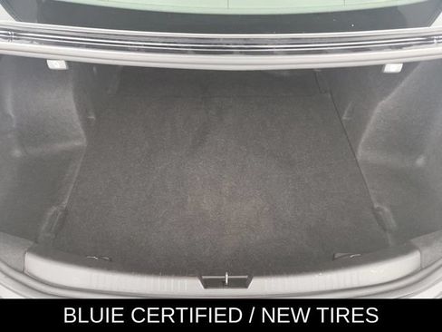 Used 2025 Chevrolet Malibu LT FWD image 16