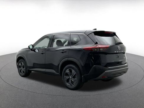 Used 2025 Nissan Rogue SV FWD image 7