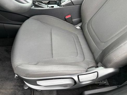 Certified 2025 Hyundai Tucson SE FWD image 23