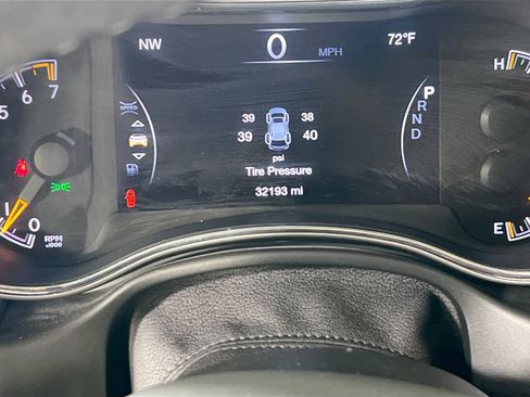 Used 2022 Jeep Grand Cherokee Laredo X AWD/4WD image 12
