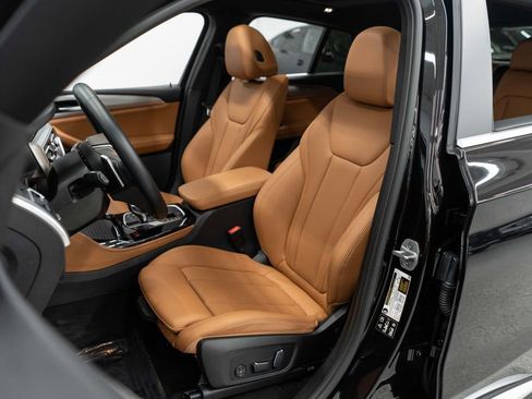 Used 2025 BMW X4 xDrive30i image 8