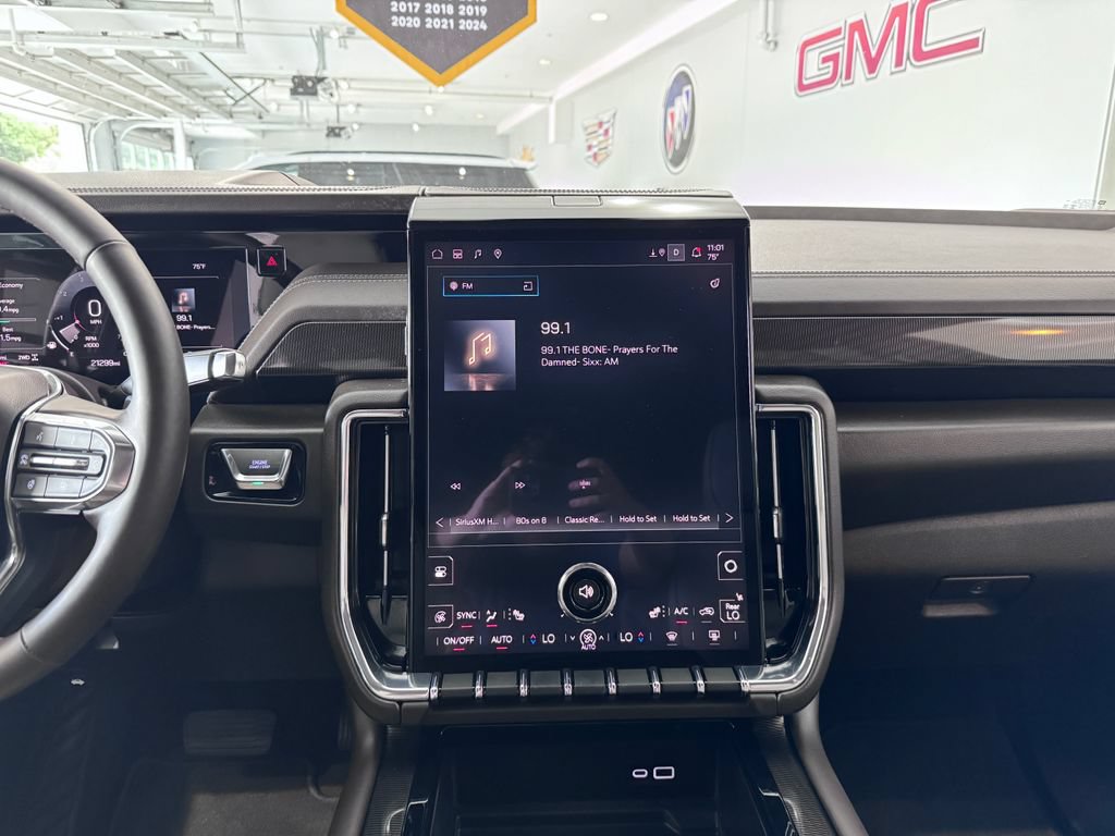 Certified 2025 GMC Yukon Elevation AWD/4WD image 22