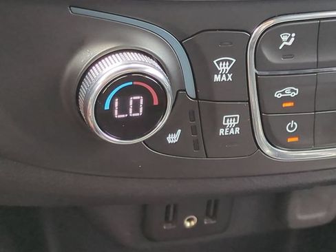 Certified 2023 Chevrolet Traverse LT AWD/4WD image 29