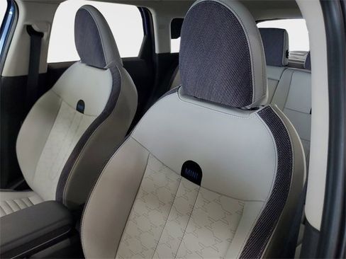 Certified 2025 MINI Cooper Countryman S image 10