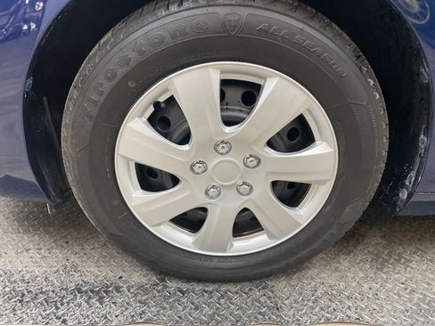 Used 2010 Toyota Camry image 38